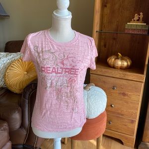 Realtree graphic t shirt in pink